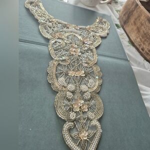 Elegant Gold and Cream Floral Necklace